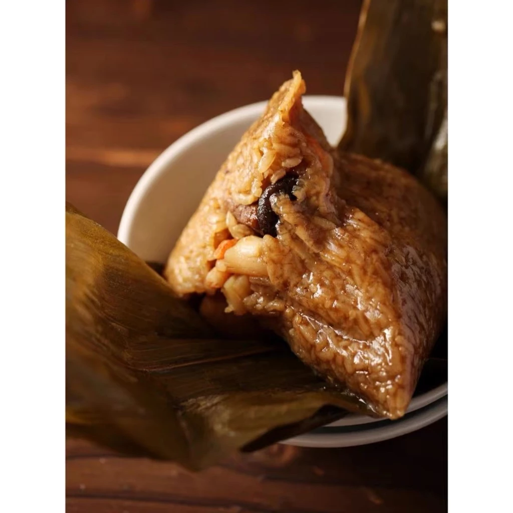 Flavorful Rice Dumplings Classic Salted Egg and Chestnut Rice Dumplings Homemade Rice Dumplings - Image 4